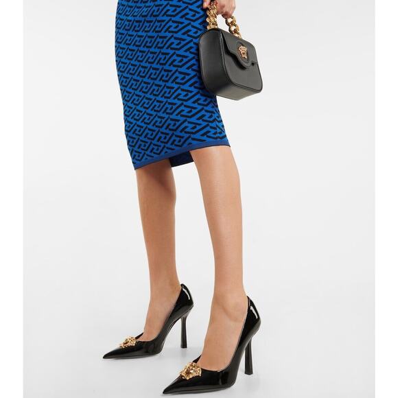 Versace Medusa 37.5/ US 7.5 Gold Black Patent Leather Pointed Toe Pump NIB $995 - Picture 5 of 15